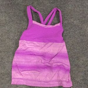 Athleta workout top size (M)